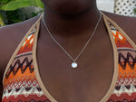 Load image into Gallery viewer, Flat coin pearl necklace in silver 
